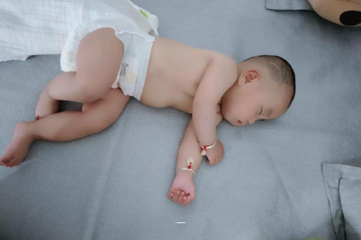 蚌埠1岁宝宝可以吃盐吗